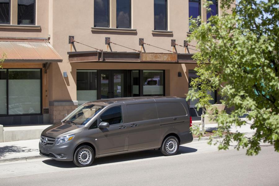  Mercedes-Benz Metris Cargo Van 2015 года  (фото 17 из 31)